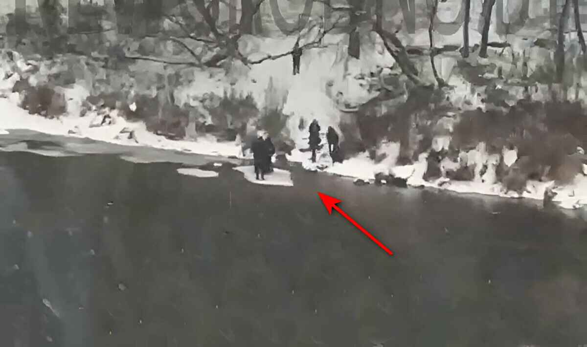 «Могли провалиться в любой момент» – В Гродно на льдине Немана заметили школьников