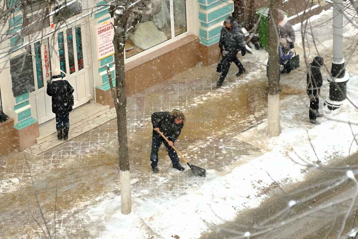 Дождь и мокрый снег предсказали синоптики до 25 декабря, но не везде. Где в Беларуси ждут +5, а где – метель?