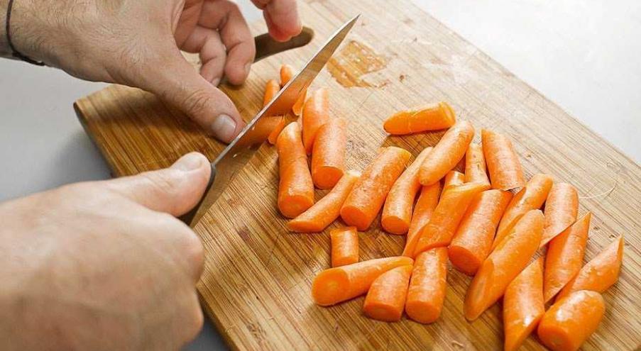 Бывает так, что морковка буквально увядает — теряет