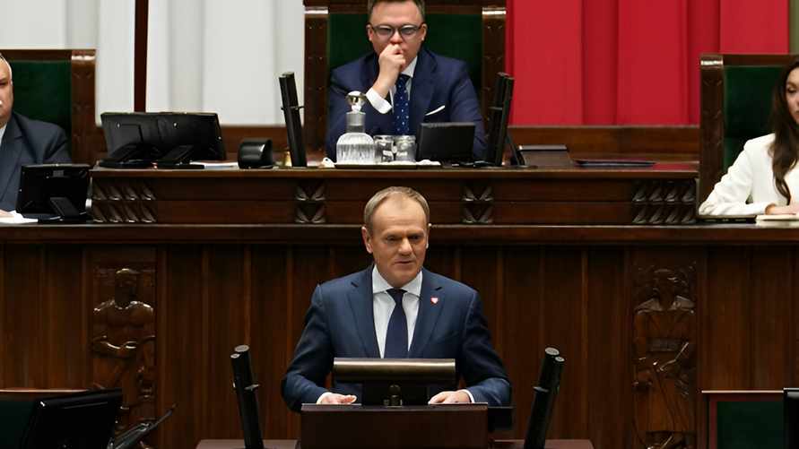 Выступает Дональд Туск.