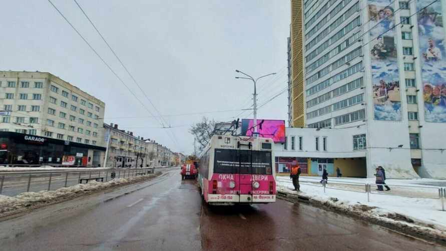 В Витебске прямо на ходу загорелся троллейбус с пассажирами