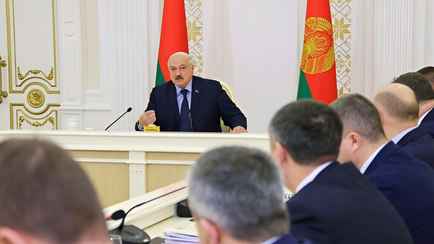 «В три раза больше зарабатывают» — Лукашенко рассказал, где и что делают уволенные белорусские чиновники