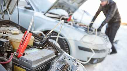 Как долго может простоять авто, прежде чем сядет аккумулятор? Вот как избежать быстрой разрядки