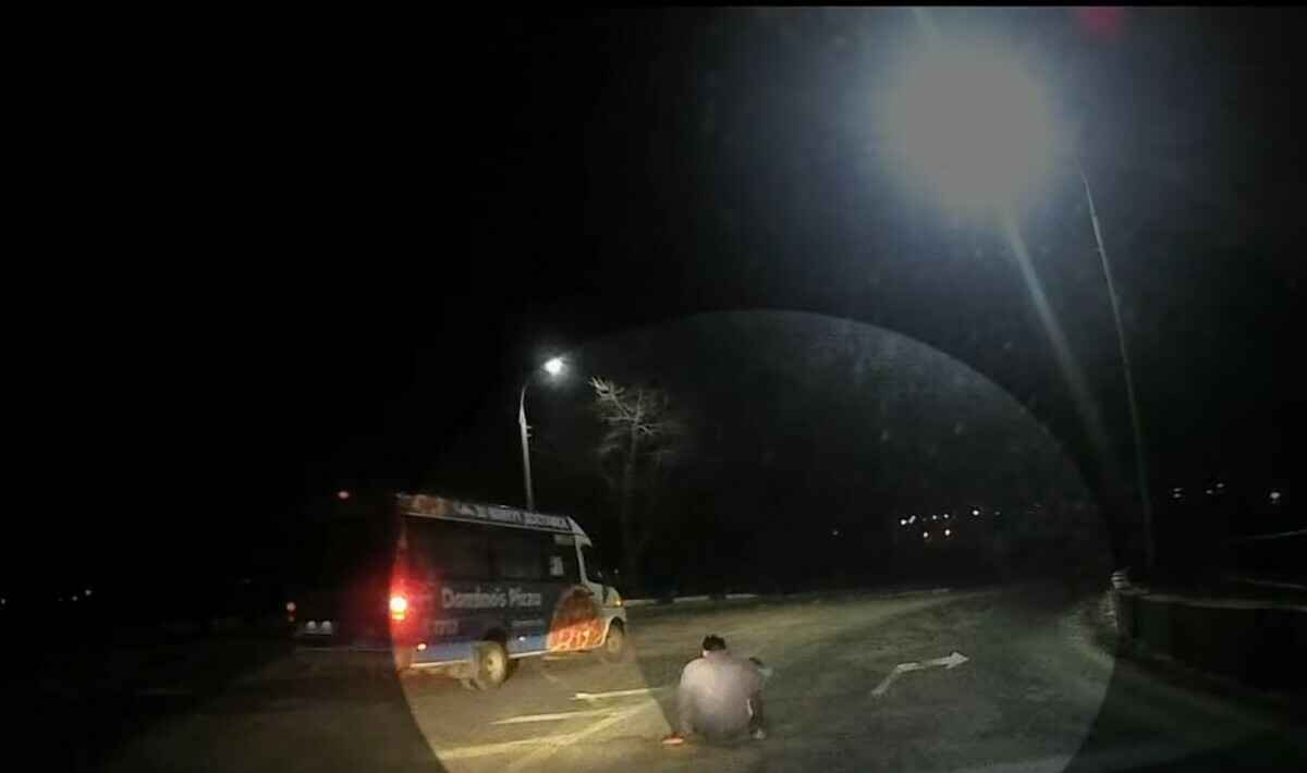 В Гомеле наряд ГАИ "изъял" пешехода. Что с ним было не так?