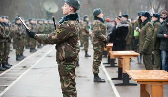 Если заболели на службе. В Беларуси сообщили, что изменят выплату пособия уволенным срочникам