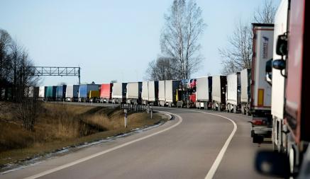 На границе с Литвой очередь достигла почти двух тысяч машин – ГПК. Как это объяснили литовцы?