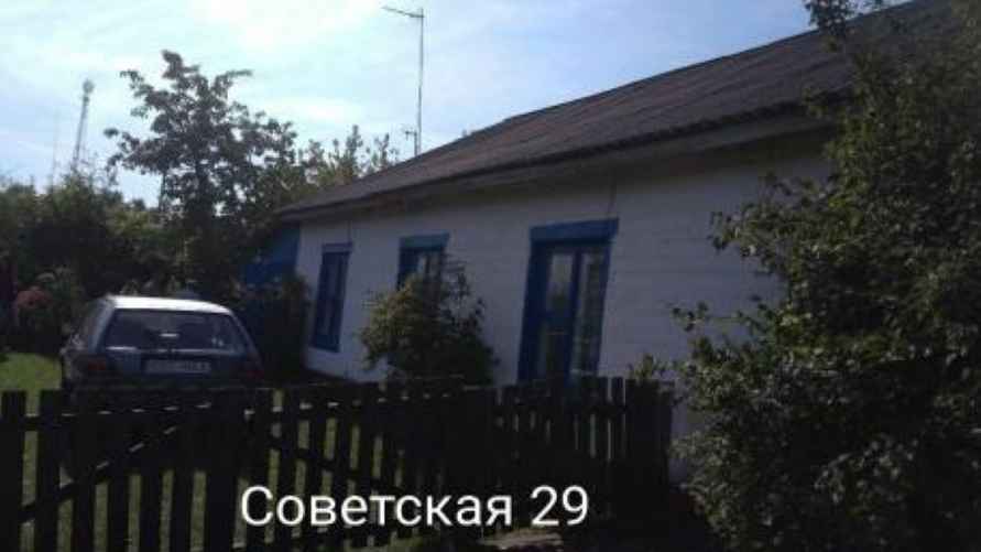 Квартира в Слонимском районе. 3 комнаты, общая площадь – 70,9 кв.м. Отопление центральное, водопровод, канализация отсутствуют.