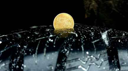 В ГАИ напомнили белорусам о штрафах за неправильные зимние шины с 1 декабря. Как проверить с помощью монеты?