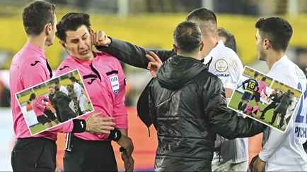 В Турции президент футбольного клуба избил арбитра прямо на поле после матча