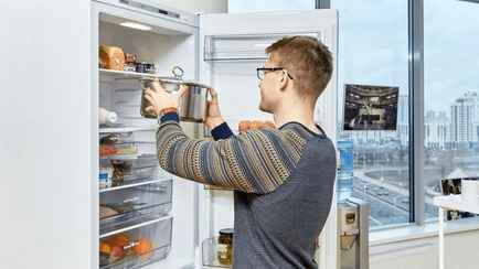 Когда горячие блюда можно ставить в холодильник, а когда нельзя? Вот от чего это зависит