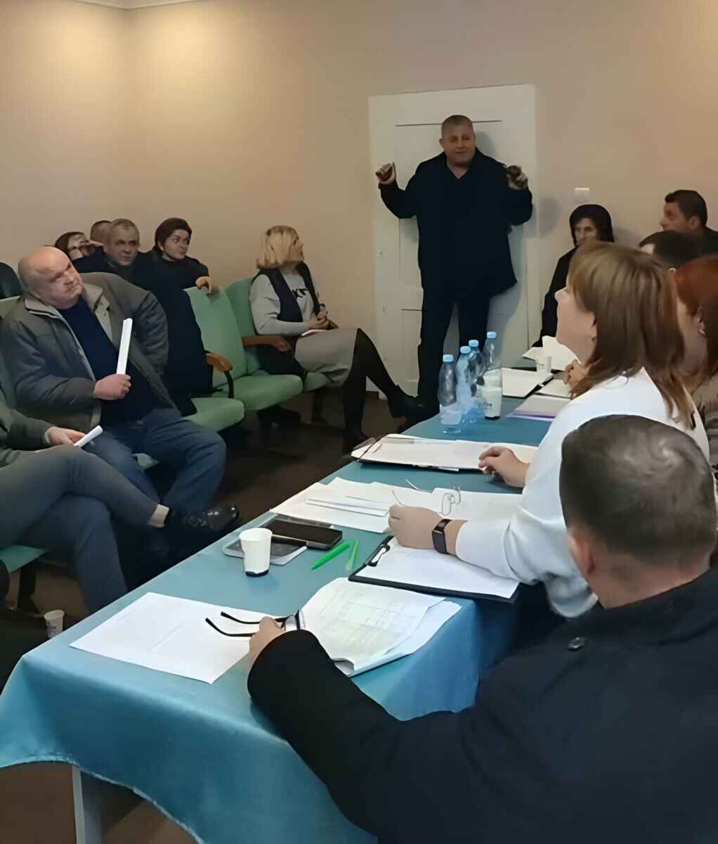 В Украине депутат подорвал гранатами коллег прямо во время заседания