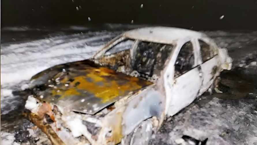 Сгоревший автомобиль. Фото МВД.