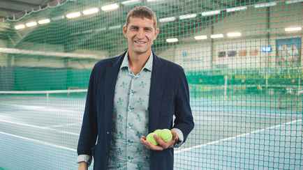 Максиму Мирному провели трепанацию черепа