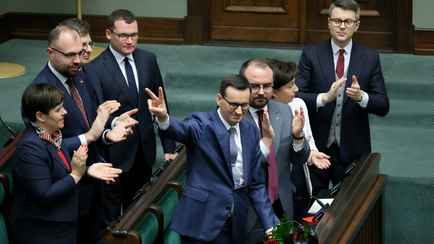 Парламент Польши отправил в отставку правительство-«зомби»