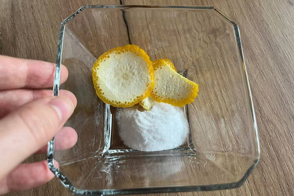 Зачем смешивать апельсиновые шкурки с содой? Это поможет справиться с двумя проблемами
