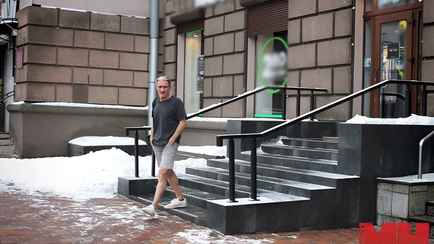 «Дядька какой-то решил, что жена из дома выгнала» — Минчанин рассказал, зачем зимой ходит по улице в майке и шортах