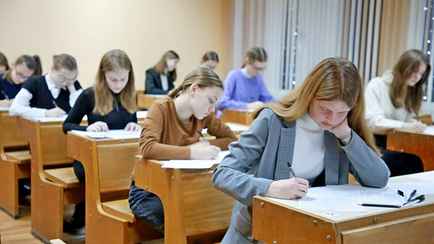 В Минобразования потребовали провести зимой «полную копию» майского ЦЭ. Это как?