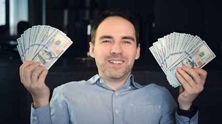 В США более года выдавали 1000 долларов семьям просто так. Чем закончился эксперимент?