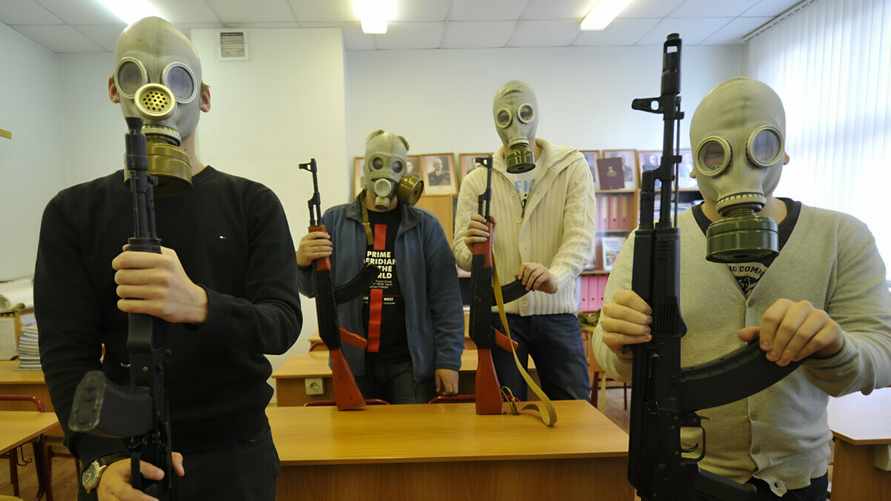 Минобразования Беларуси решило выучить старшеклассников на переводчиков пленных американцев. Это как?