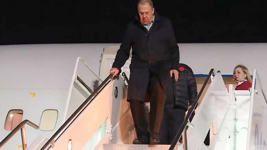 Глава МИД России Лавров улетел в США