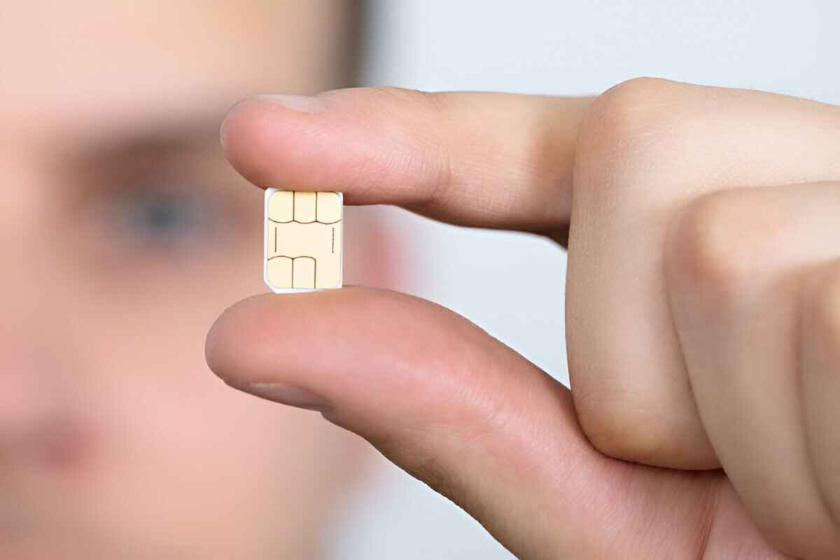 Почему белорусам нельзя просто выбросить ненужную сим-карту? Чтобы не потерять деньги, разъяснил юрист