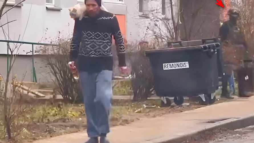 «Marvel нервно курит» – В Тик Токе показали нового супергероя Минска. Но подписчики заметили еще кое-что позади