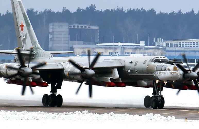 Стратегический бомбардировщик Ту-95МС.