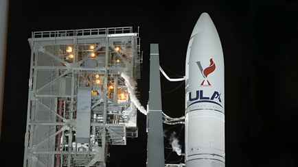 Американская ракета отправила на Луну останки актеров Star Trek