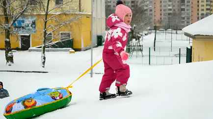 В Слониме решили все детские горки засыпать песком. Почему?