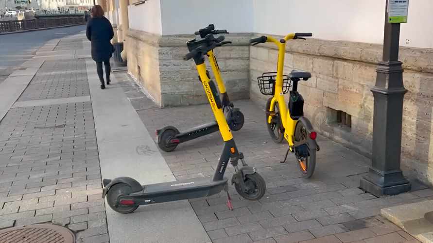 Мэрия Минска запретила зимой прокат электросамокатов и велосипедов. Но есть нюанс