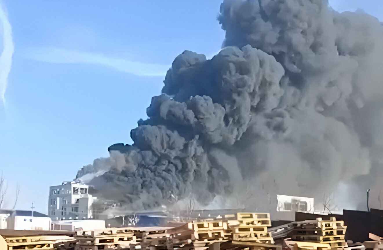 В России под Ростовом взорвался полиэфирный завод