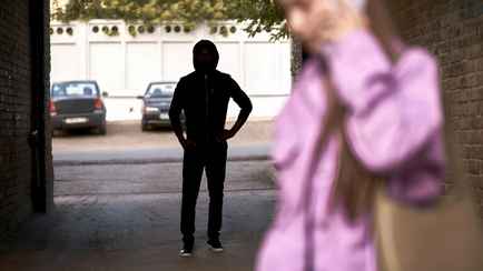 «Проявил крайнюю наглость» – В Бресте мужчину осудили за «бесстыдные действия» на парковке магазина