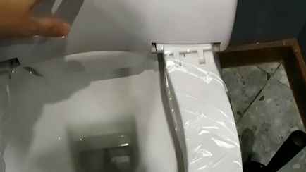 «Один на всю страну». Видео туалета в Гомеле собрало сотни тысяч просмотров