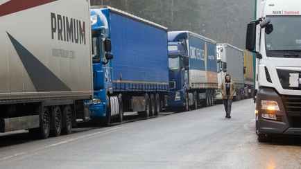 ФСБ России решило пропускать фуры из стран ЕАЭС в Беларусь только через один КПП