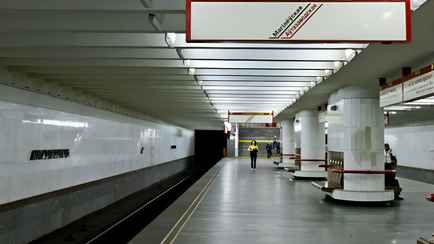 В Минске внезапно остановили Автозаводскую ветку метро. А потом запустили