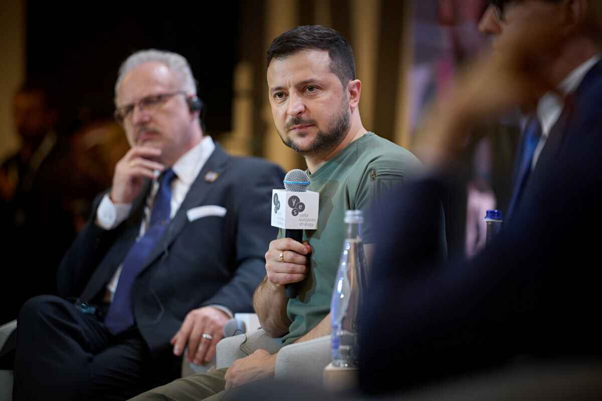 Зеленский назвал Путина "хищником", обвинил Запад в слабости и попросил денег на Международном форуме в Давосе