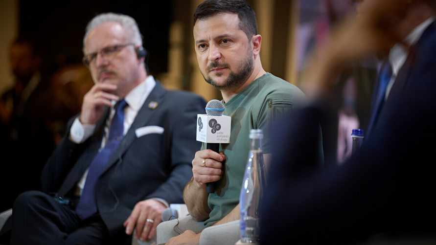 Зеленский назвал Путина "хищником", обвинил Запад в слабости и попросил денег на Международном форуме в Давосе