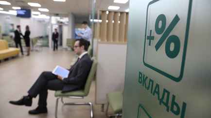 «Нет большой разницы» – Финансисты объяснили, как белорусам выгоднее хранить свои сбережения в 2024 году