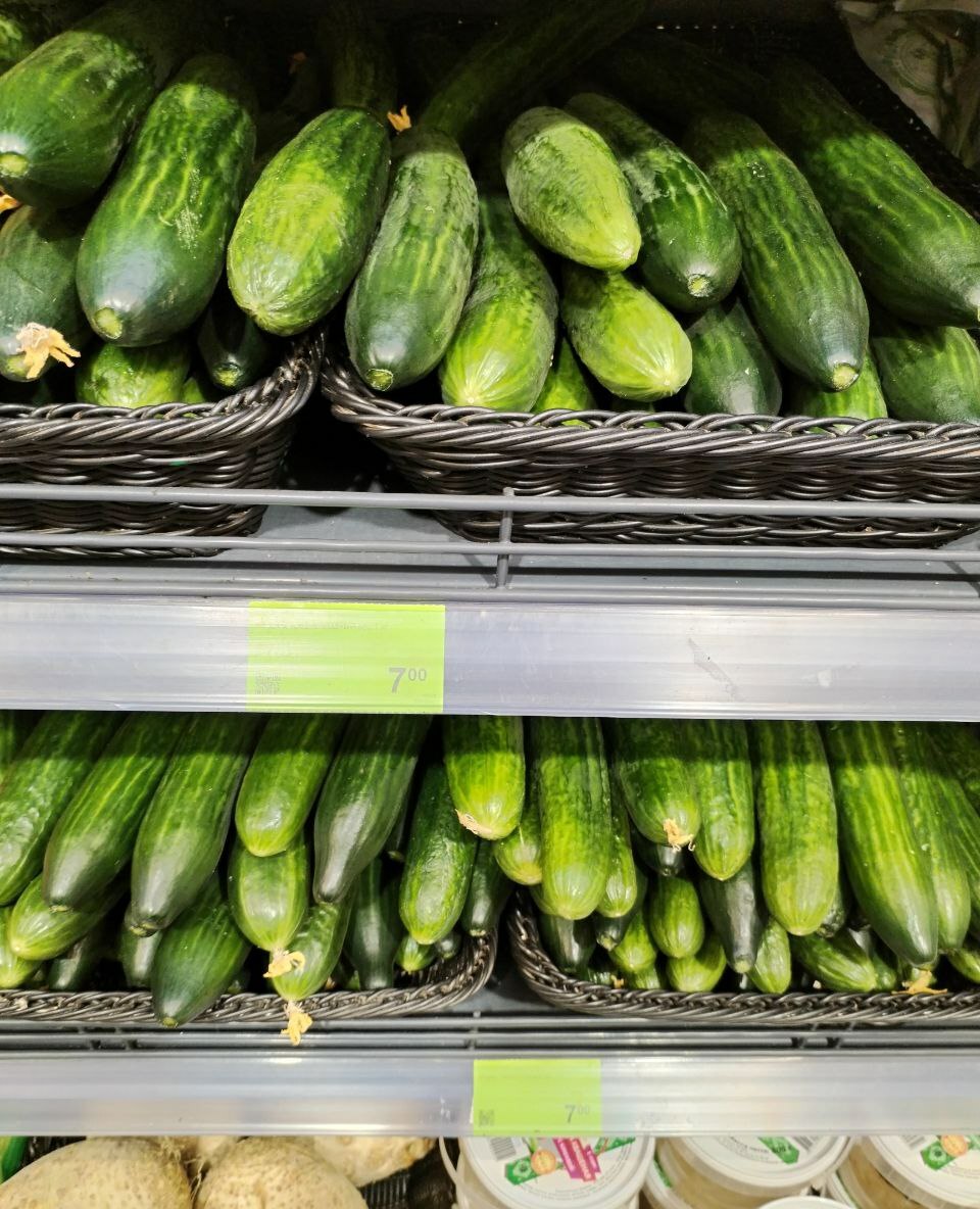 Огурцы – до 8,65, помидоры – до 38,95 за кило. Как изменились цены на эти овощи в Беларуси за месяц и год?