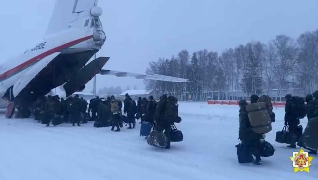 Беларусь отправила военных в Россию
