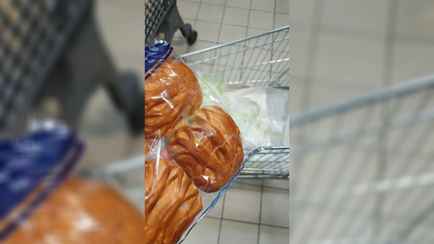 «Мы ж не животные» — Видео поиска просрочки в магазине известной сети в Гомеле набрало 750 тыс. просмотров. Где нашли плесень и не только?