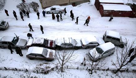 Готовиться к “дню жестянщика”? Синоптики объявили 12 января оранжевый уровень опасности по всей Беларуси