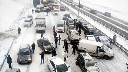 Как тормозить на скользкой дороге, чтобы не отметить «День жестянщика»? Есть 2 способа — для авто с ABS и без