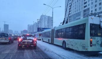Минск встал в 10-балльных пробках из-за снегопада