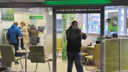 Отмена лимита по картам и новые услуги. Банки объявили белорусам об изменениях в январе