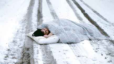 Как белорусам справиться с зимней хандрой, обезвоживанием и дефицитом витамина D? Помогут суп фо-бо, коньки и не только