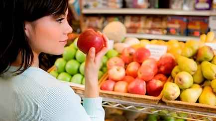 Польские фермеры приготовились завезти в Беларусь тысячи тонн яблок. А как же эмбарго Совмина?