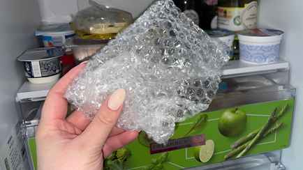 Зачем белорусам класть в холодильник пузырчатую пленку? Об этих 3 полезных трюках мало кто знает