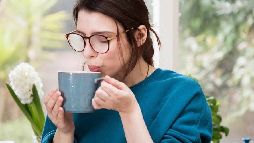 Зачем белорусам пить горячую воду? Узнали, как это делают в Китае и что говорит ВОЗ