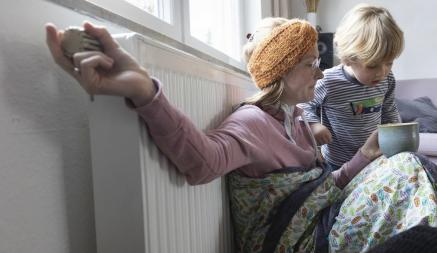 В Минске 18 многоэтажек и дом инвалидов оставили без отопления и горячей воды